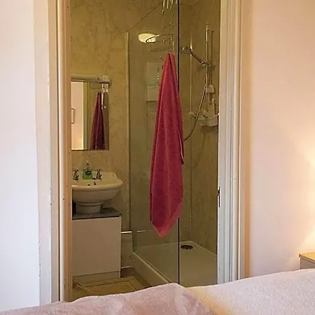 Oda ve Kahvaltı Manor Farm 3*
