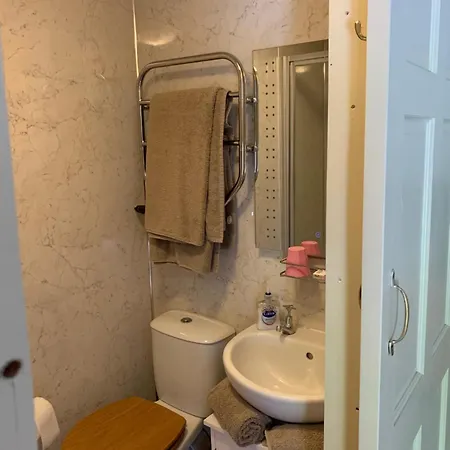 Alojamento de Acomodação e Pequeno-almoço Manor Farm 3*